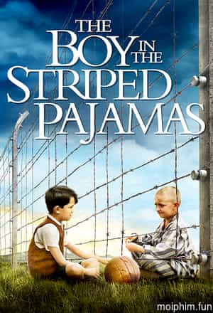 Chú bé mang pyjama sọc