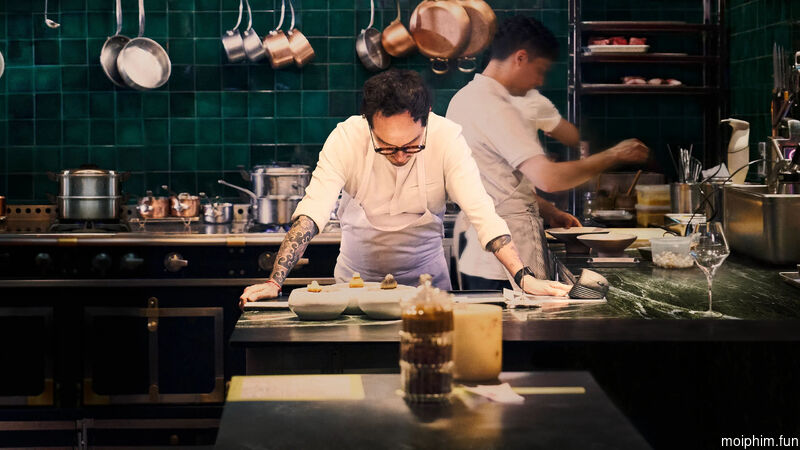 Đấu Trường Ẩm Thực: Hành Trình Vươn Tới Sao Michelin