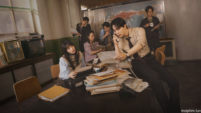 Gia Đình Bão Tố